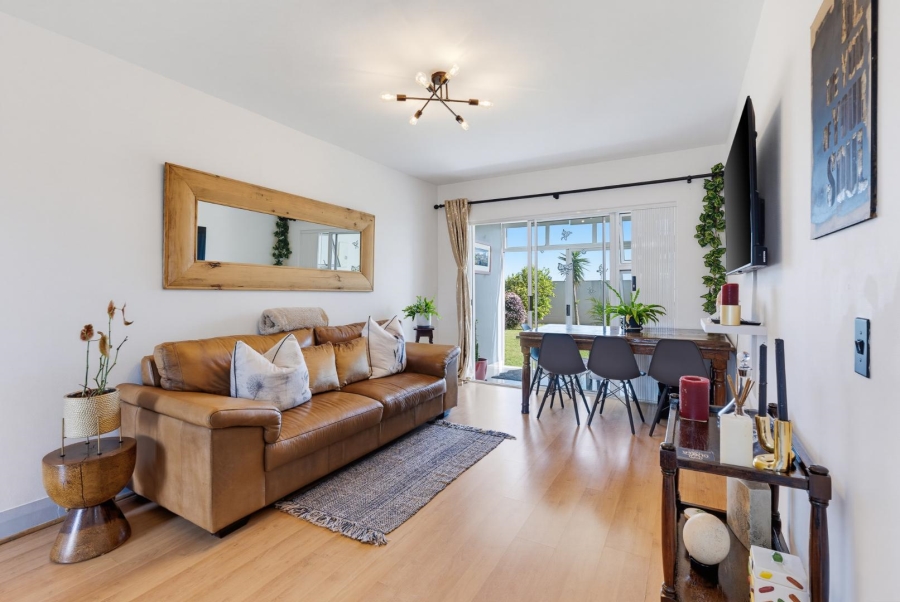 2 Bedroom Property for Sale in Milnerton Western Cape